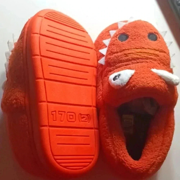 Cartoon cushion shoes..size kids 10. Hypoallergenic and NWT - Picture 2 of 3